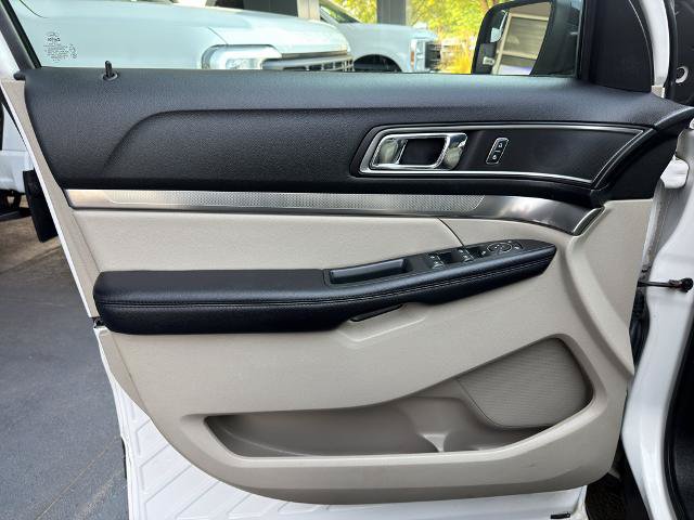 Certified 2018 Ford Explorer XLT w/ Equipment Group 201A AWD/4WD image 18