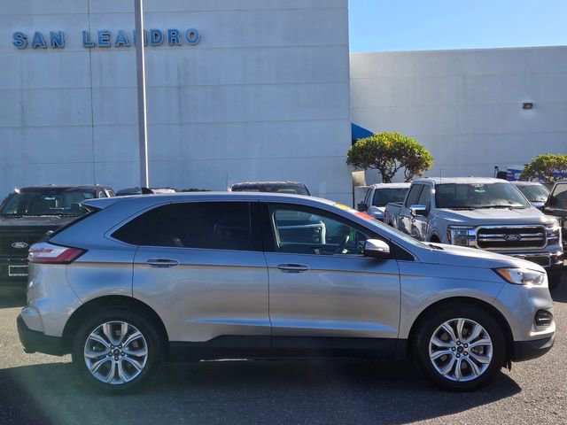 Certified 2022 Ford Edge Titanium AWD/4WD image 2