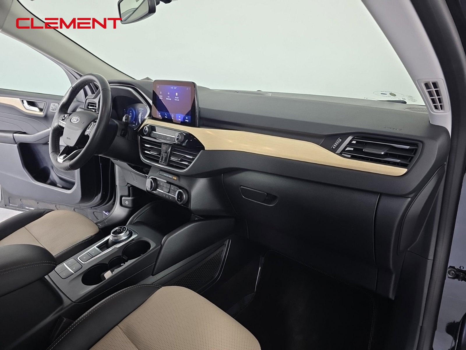 Certified 2022 Ford Escape Titanium w/ Titanium Elite Package image 35