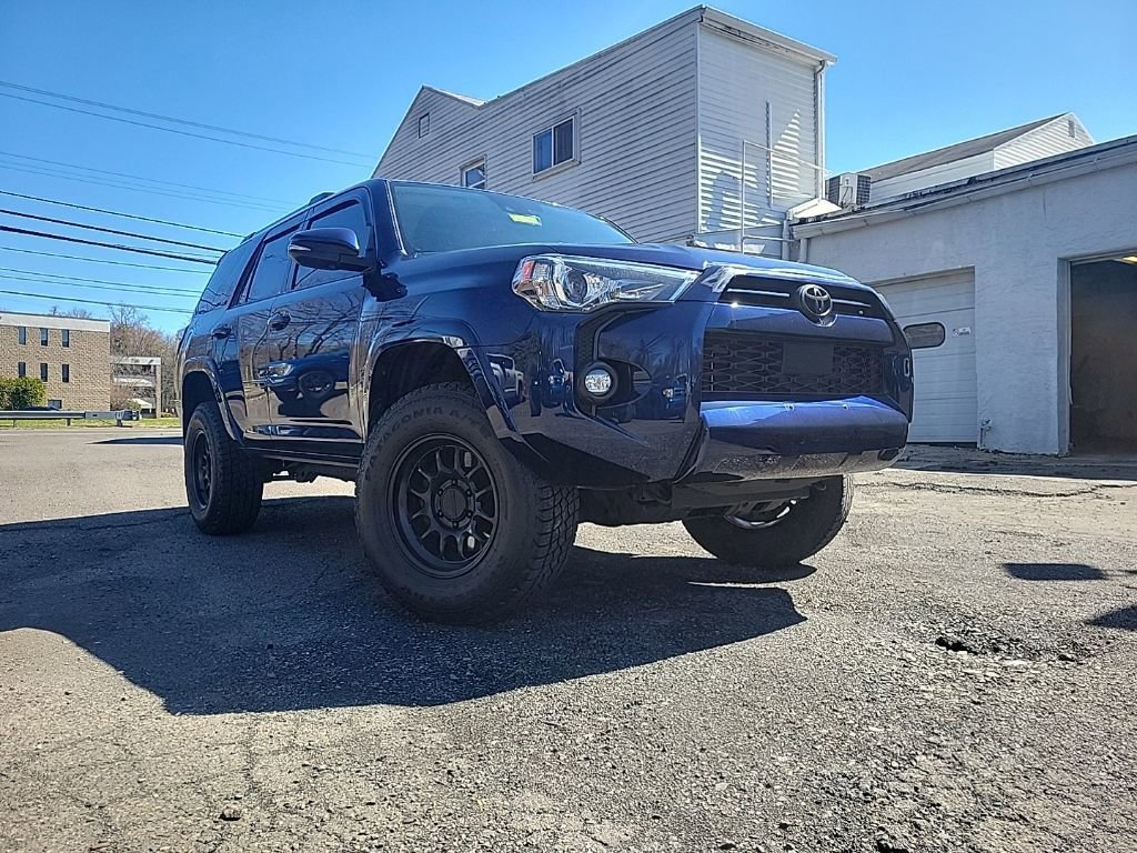 Used 2021 Toyota 4Runner SR5 Premium w/ Moonroof Package image 2