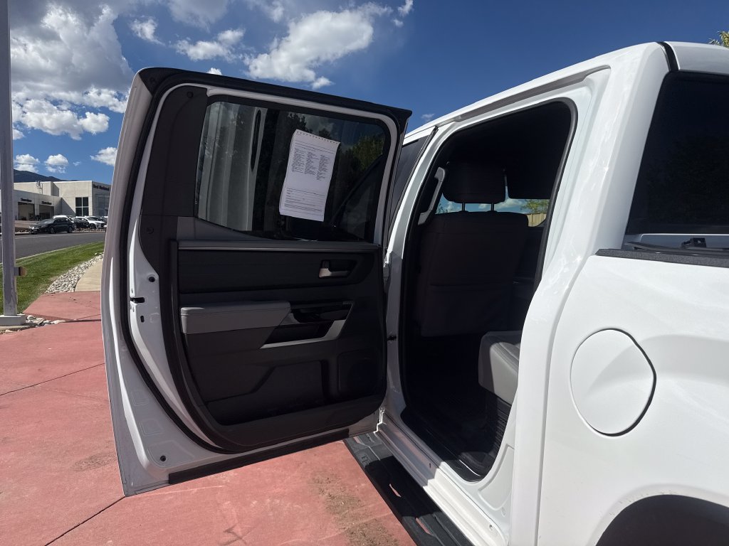 Used 2025 Toyota Tundra Limited AWD/4WD image 18
