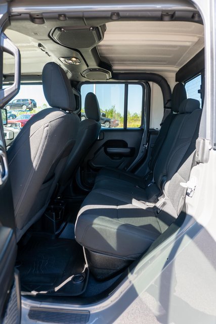 Used 2020 Jeep Gladiator Sport w/ Quick Order Package 24S AWD/4WD image 10