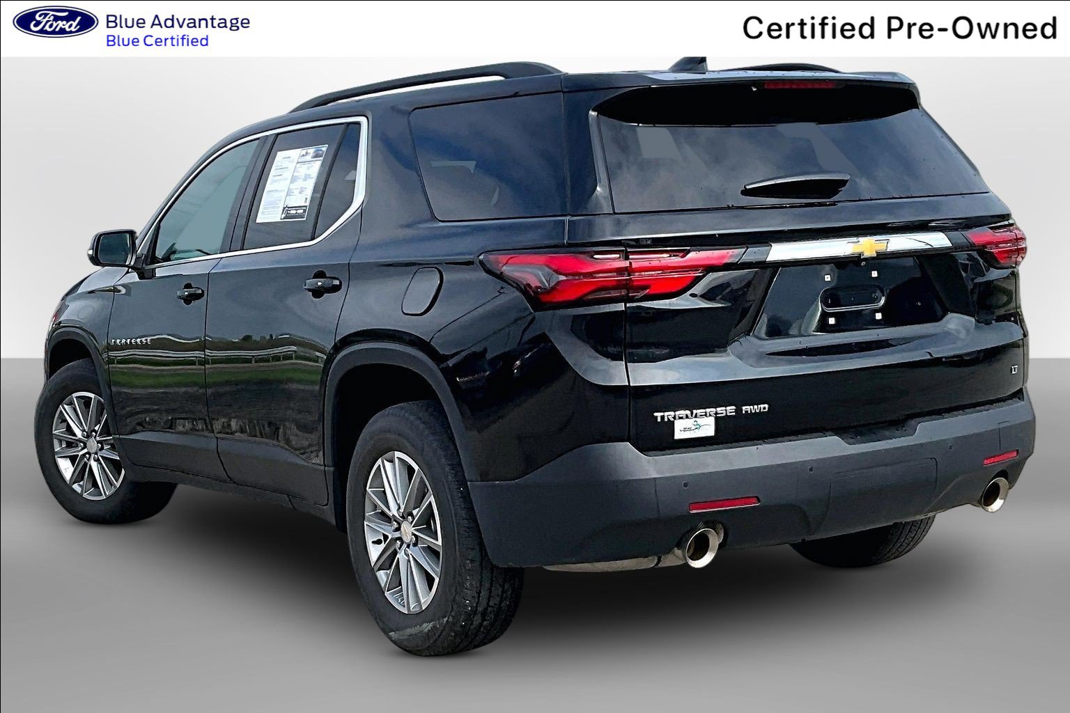 Used 2023 Chevrolet Traverse LT w/ LPO, Floor Liner Package AWD/4WD image 10