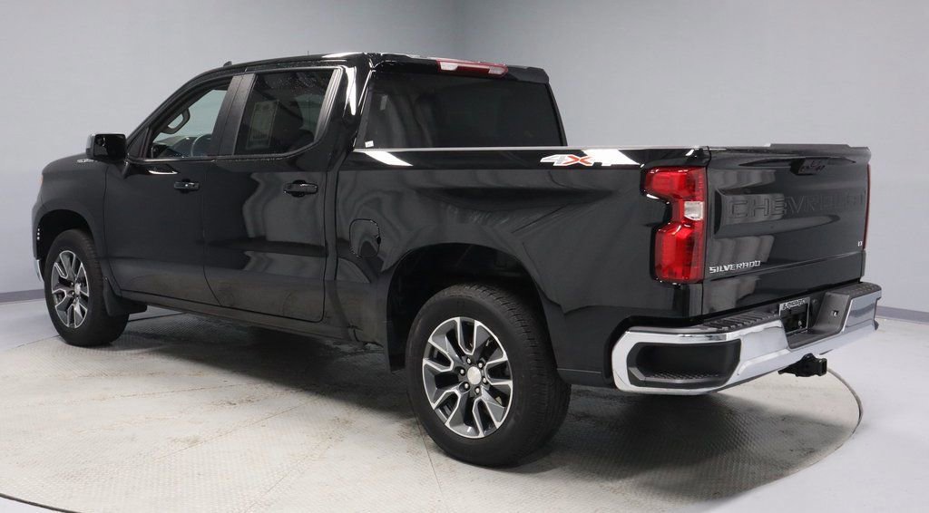 Used 2024 Chevrolet Silverado 1500 LT image 3