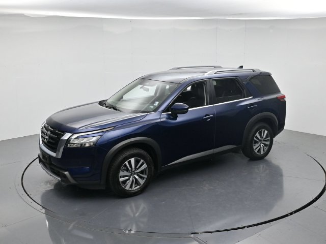 Used 2025 Nissan Pathfinder SL FWD image 45