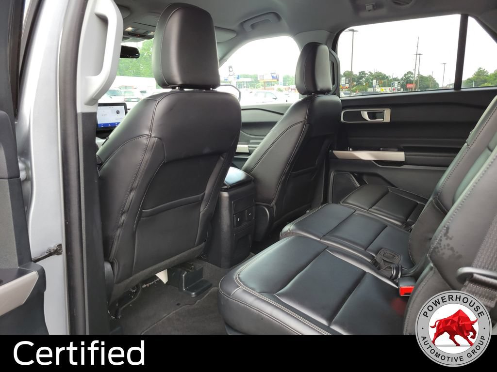 Certified 2024 Ford Explorer XLT w/ Equipment Group 202A RWD image 16
