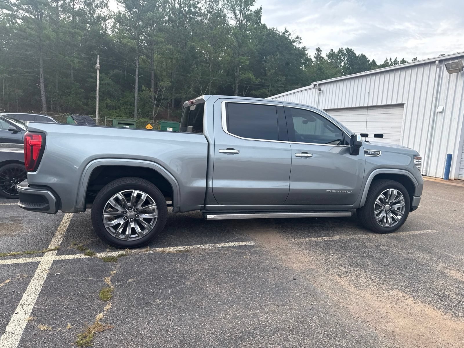 Used 2023 GMC Sierra 1500 Denali w/ Denali Reserve Package AWD/4WD image 8