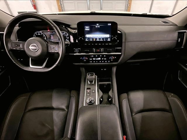 Used 2023 Nissan Pathfinder SL w/ Black Appearance Package AWD/4WD image 14