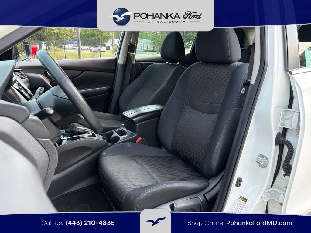 Used 2018 Nissan Rogue SV FWD image 17