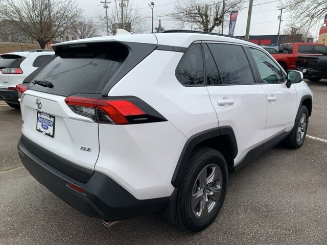Used 2024 Toyota RAV4 XLE w/ Convenience Package image 3