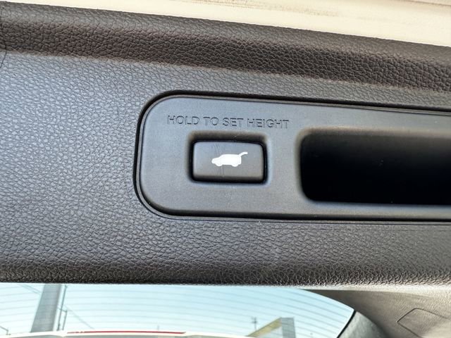 Used 2023 Honda Odyssey Elite image 45