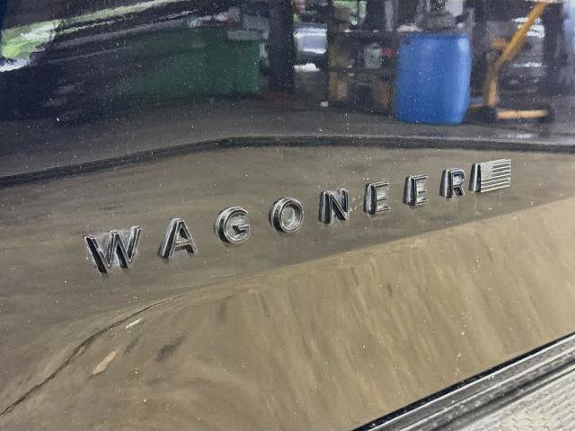 Used 2023 Jeep Wagoneer Series II RWD image 7