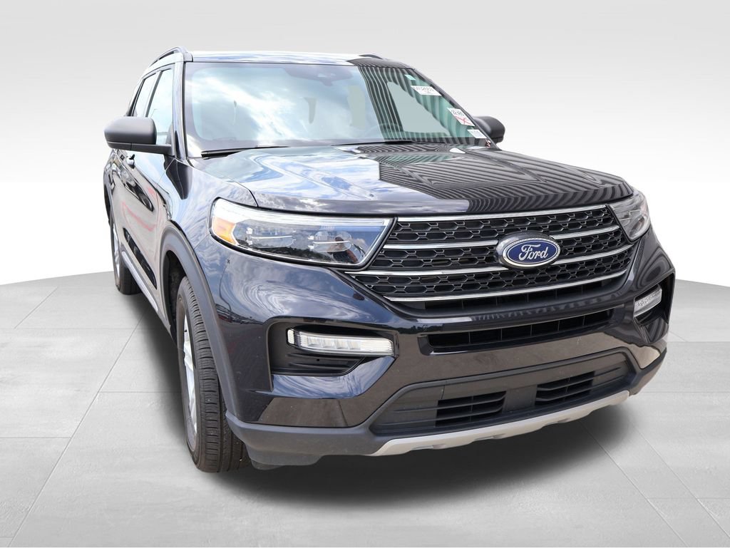 Certified 2024 Ford Explorer XLT w/ Equipment Group 202A AWD/4WD image 13