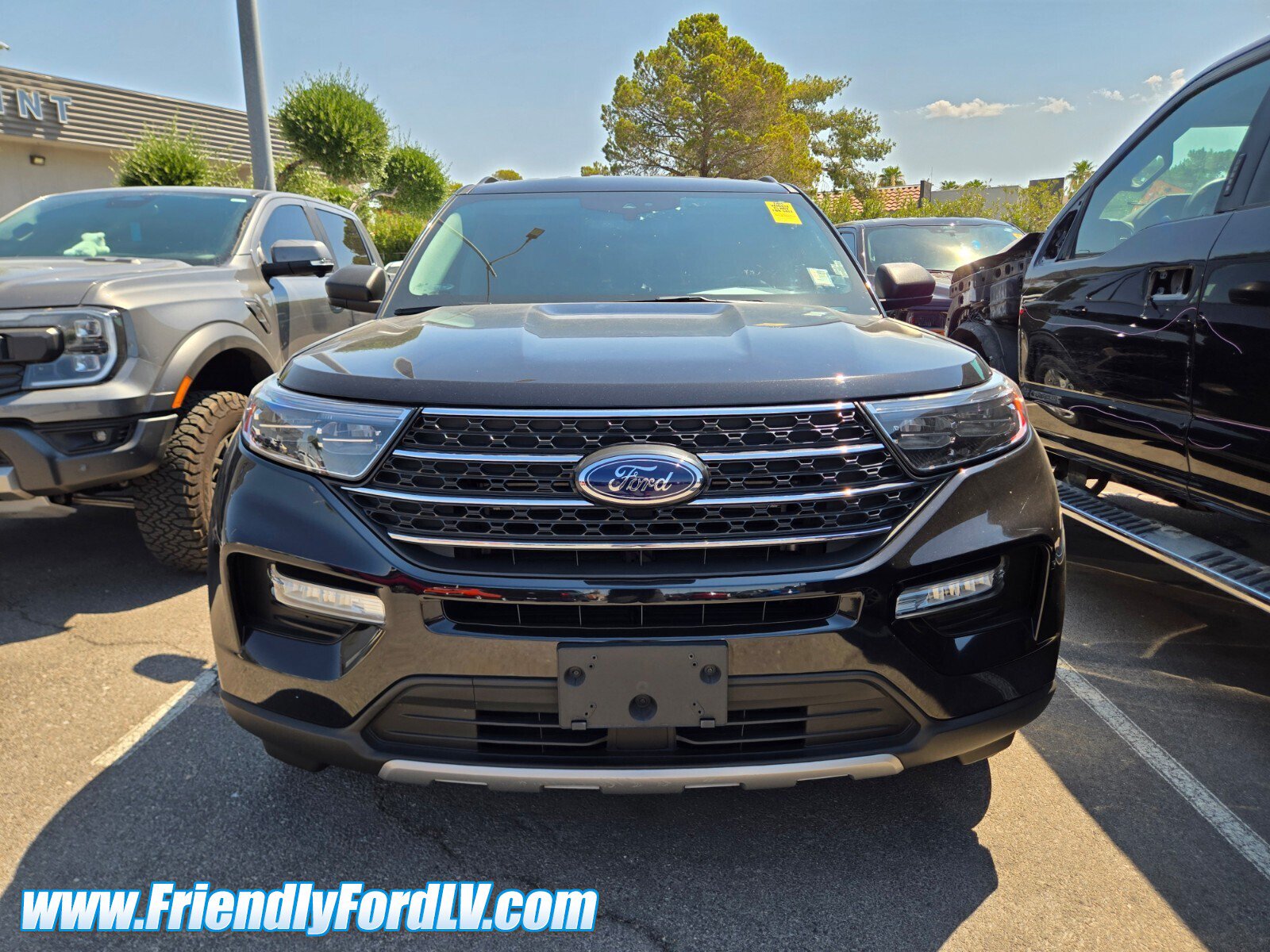 Certified 2022 Ford Explorer XLT w/ Equipment Group 202A RWD image 2