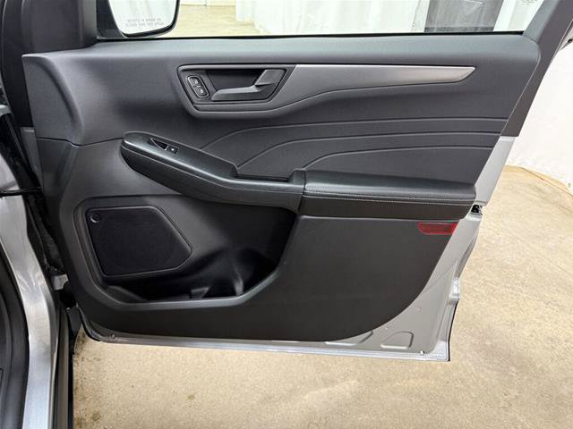 Certified 2023 Ford Escape Active AWD/4WD image 31