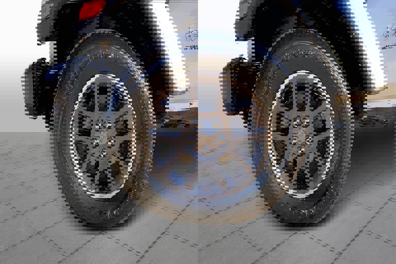 Used 2023 Jeep Gladiator Overland image 12