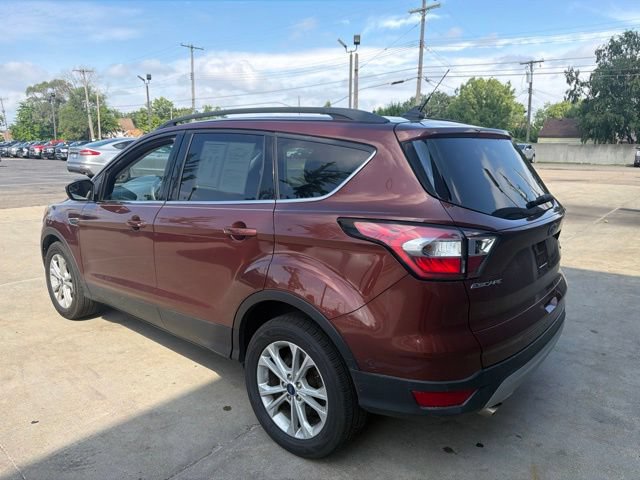Certified 2018 Ford Escape SE w/ SE Sync 3 Package FWD image 5
