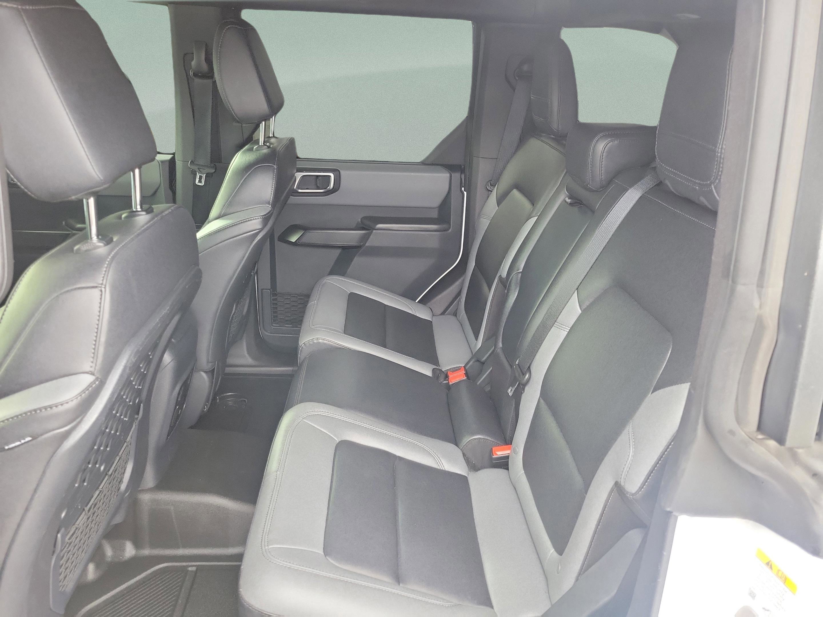 Certified 2024 Ford Bronco Black Diamond image 24