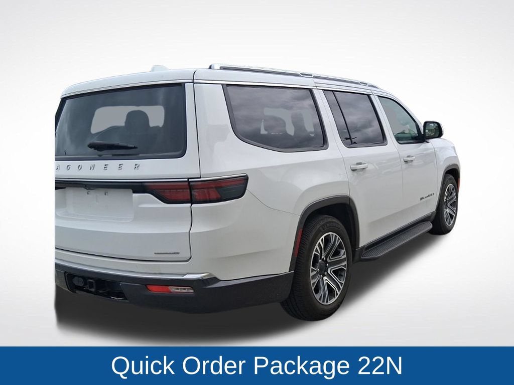 Used 2022 Jeep Wagoneer Series III AWD/4WD image 7