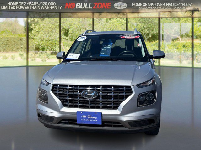 Used 2025 Hyundai Venue SEL FWD image 8
