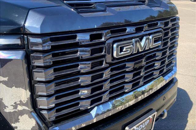 Used 2024 GMC Sierra 2500 Denali Ultimate w/ Max Trailering Package AWD/4WD image 32