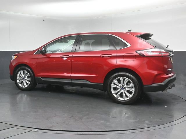 Certified 2022 Ford Edge Titanium w/ Class II Trailer Tow Package image 8