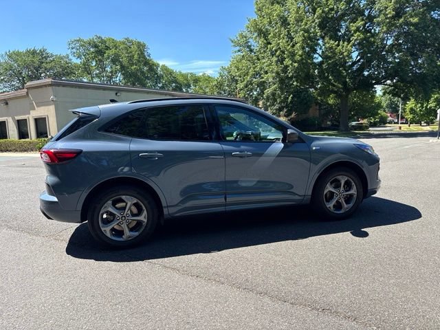 Certified 2023 Ford Escape ST-Line w/ Tech Pack #1 AWD/4WD image 5