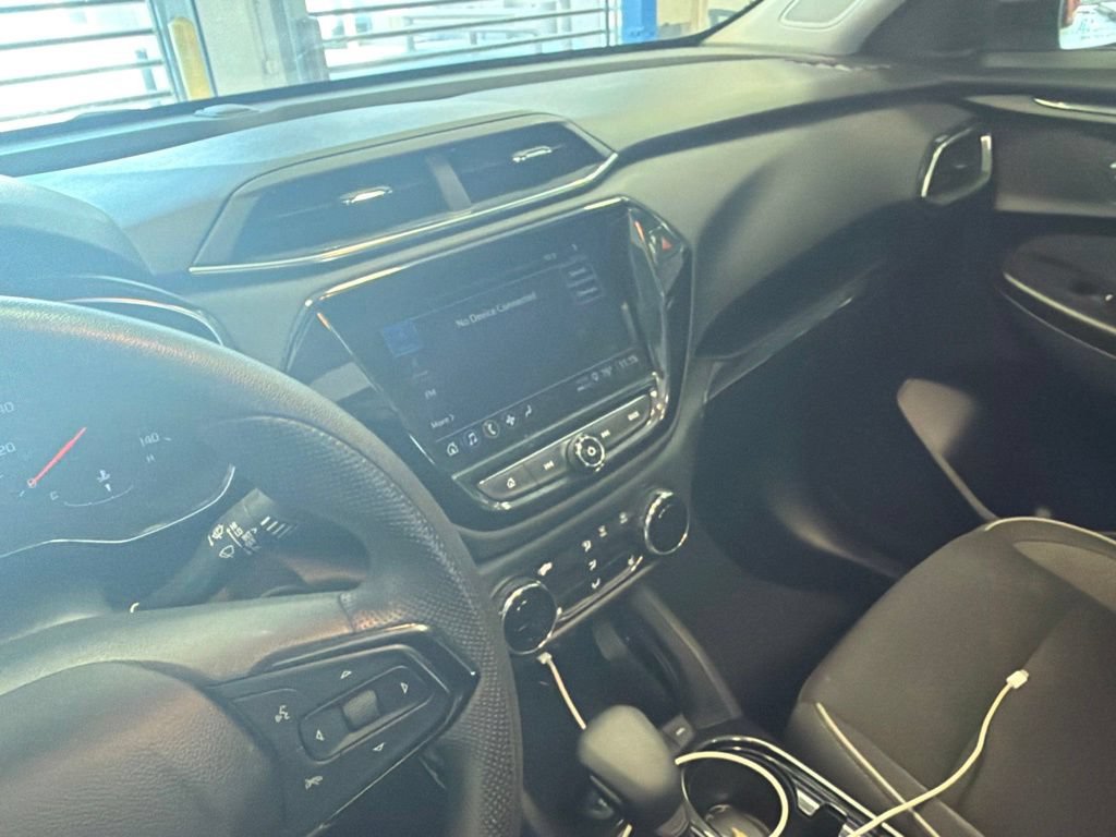 Used 2021 Chevrolet TrailBlazer LT w/ Sun and Liftgate Package AWD/4WD image 4