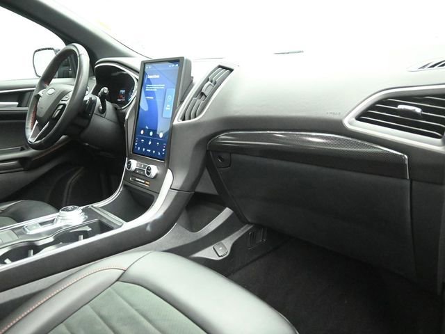 Certified 2021 Ford Edge ST-Line w/ Class II Trailer Tow Package image 43