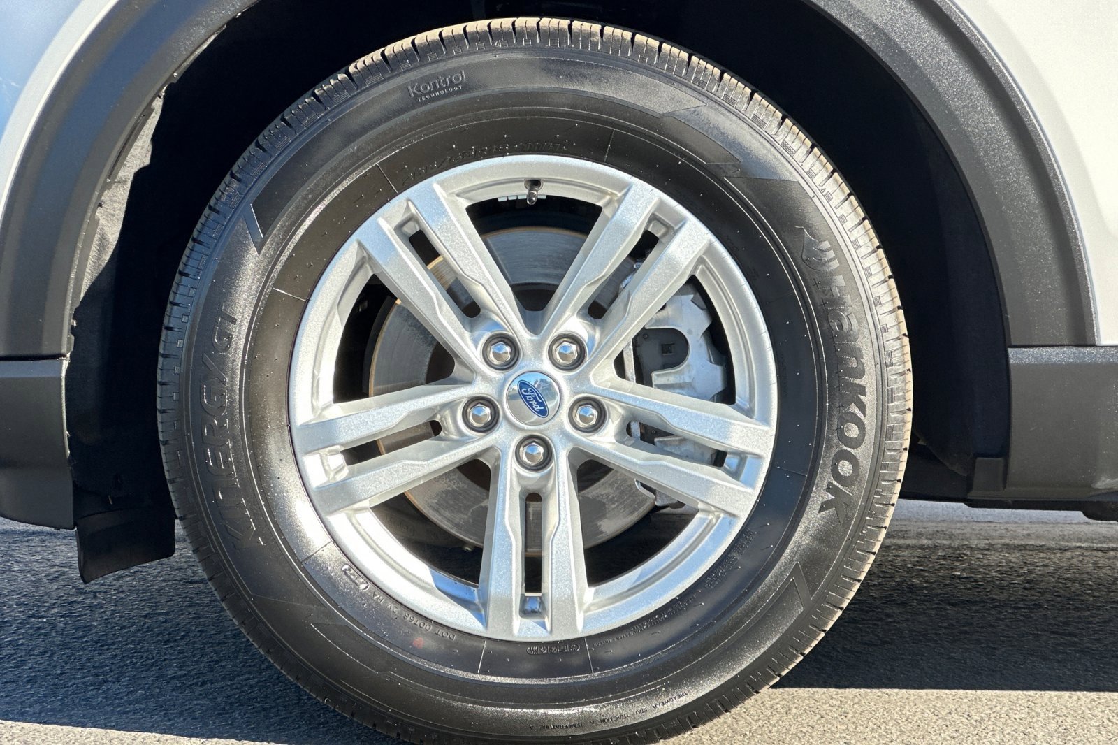 Certified 2022 Ford Explorer XLT image 26