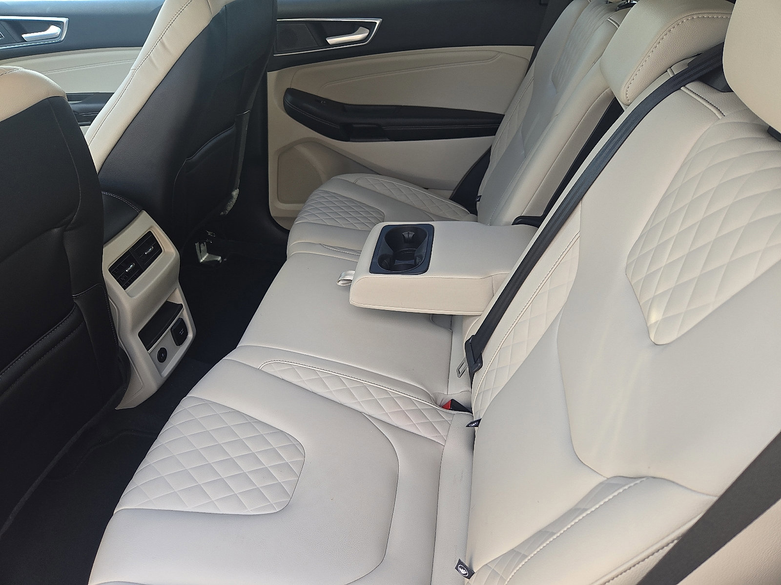 Certified 2024 Ford Edge Titanium image 14