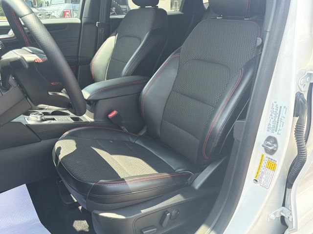 Certified 2023 Ford Escape ST-Line w/ Tech Pack #1 FWD image 2