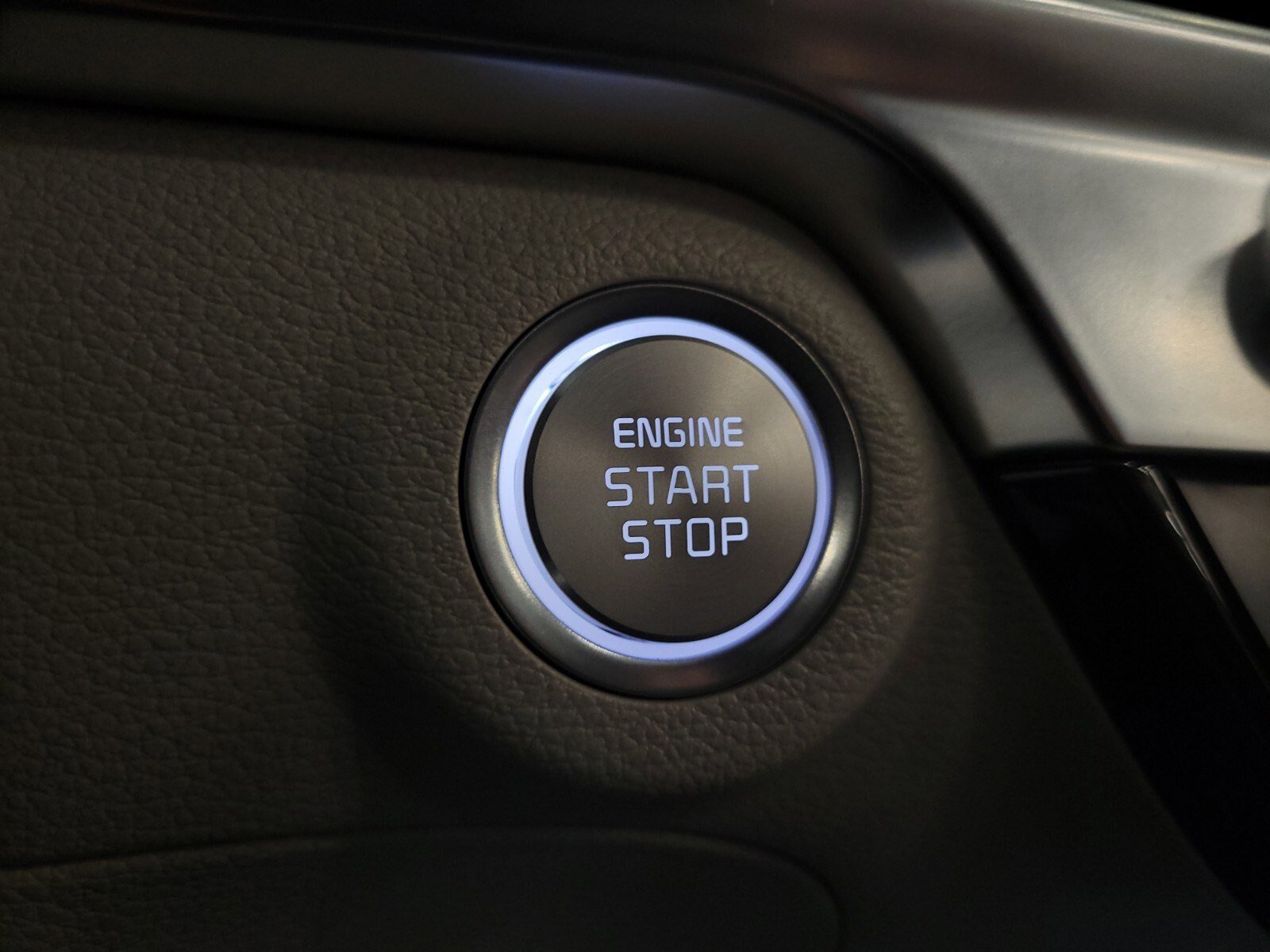 Used 2024 Kia Telluride SX w/ Towing Package image 23