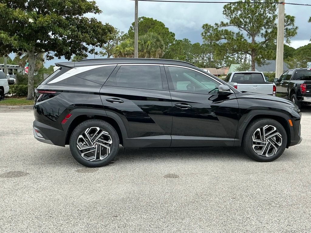 Used 2025 Hyundai Tucson Limited FWD image 20