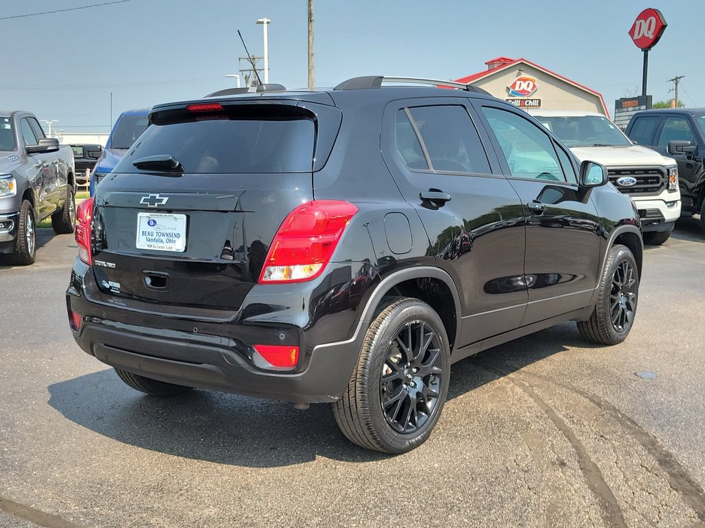Used 2022 Chevrolet Trax LT w/ Premium Seat Package AWD/4WD image 4