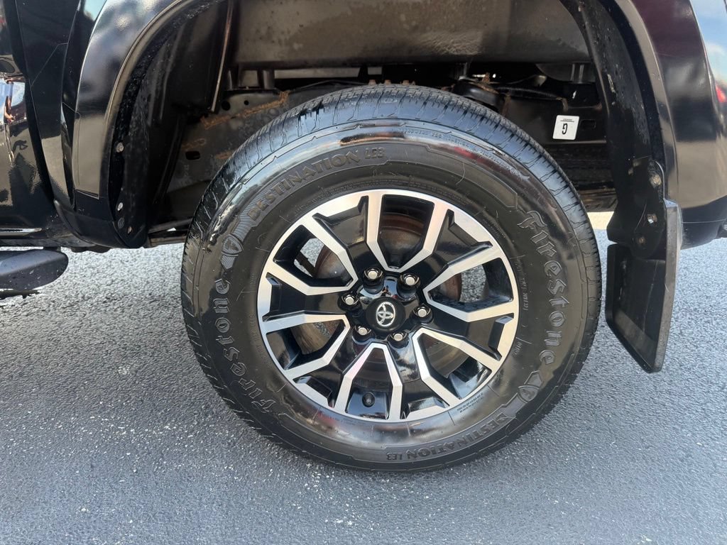 Used 2021 Toyota Tacoma TRD Sport AWD/4WD image 40