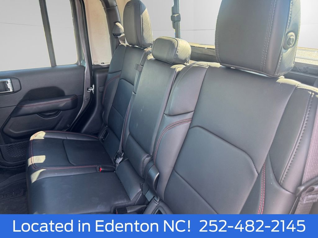 Used 2025 Jeep Gladiator Rubicon w/ Safety Group AWD/4WD image 14