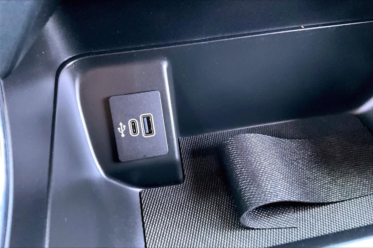 Certified 2025 Ford F150 STX w/ Equipment Group 200A RWD image 33