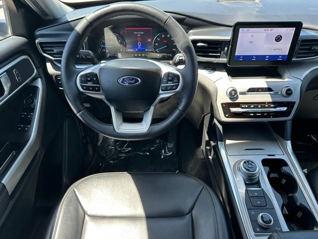 Certified 2024 Ford Explorer XLT w/ Equipment Group 202A AWD/4WD image 17