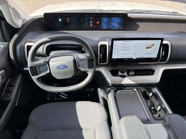 Certified 2025 Ford Expedition Active AWD/4WD image 11