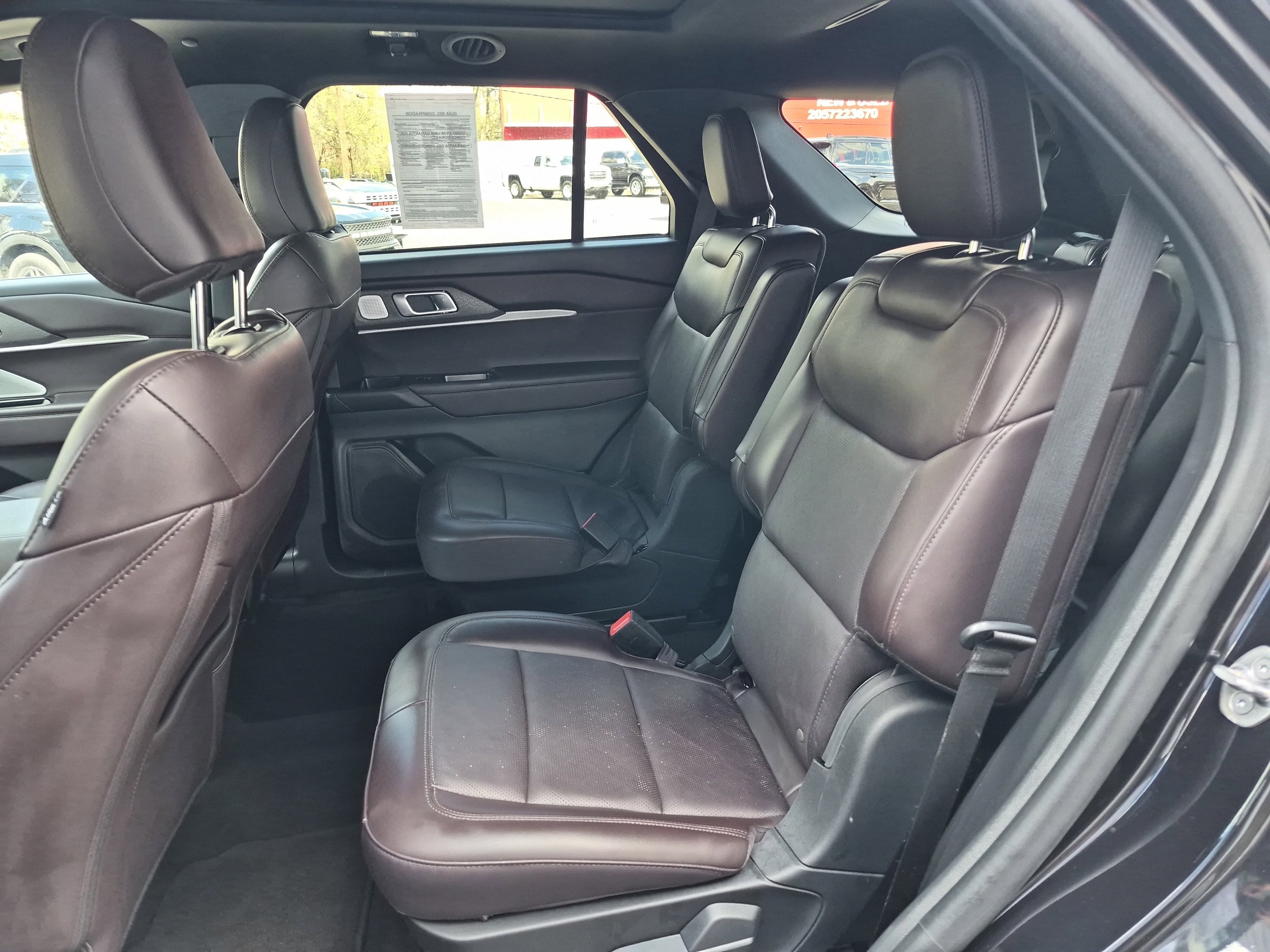 Certified 2025 Ford Explorer Platinum image 16