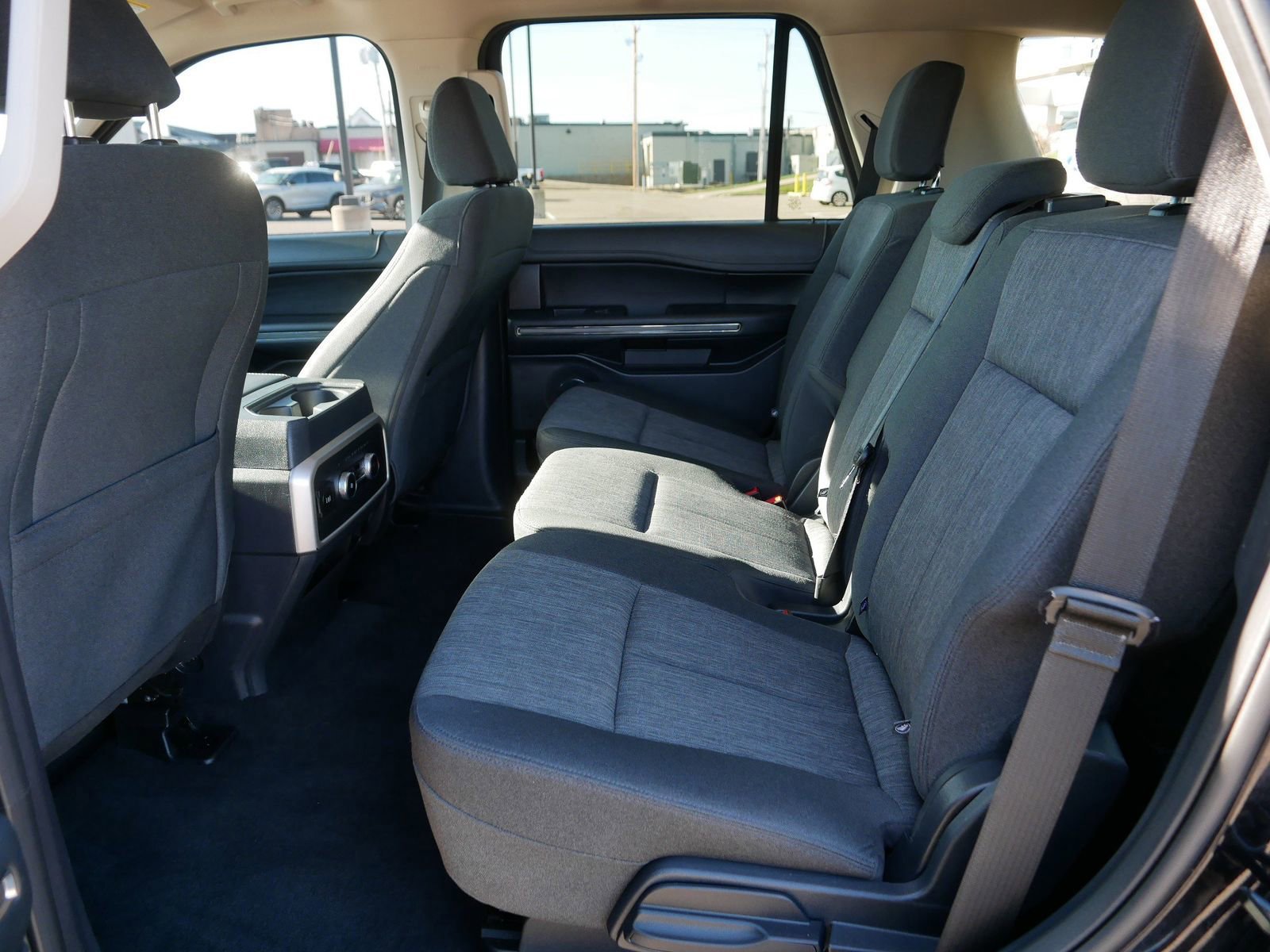 Certified 2024 Ford Expedition XLT image 18