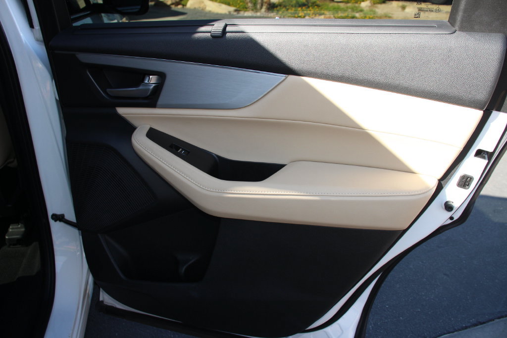 Used 2022 Acura MDX w/ Technology Package AWD/4WD image 25