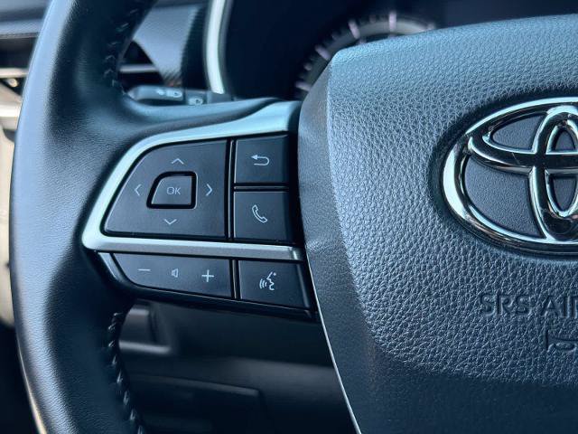 Used 2023 Toyota Highlander XSE AWD/4WD image 25