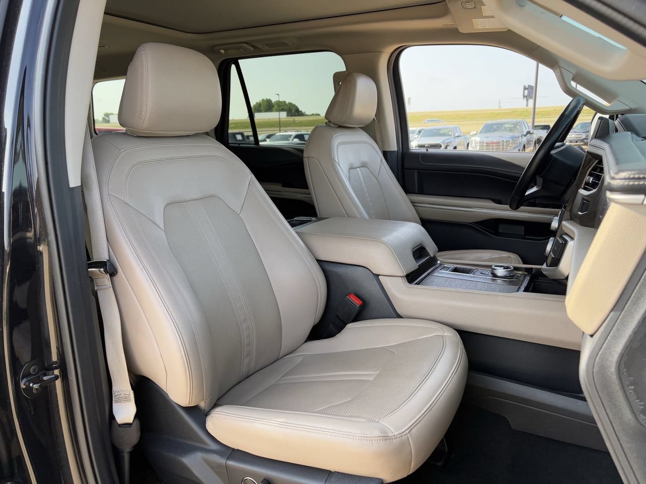 Certified 2024 Ford Expedition Limited RWD image 33