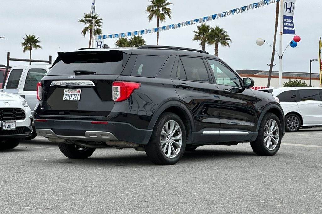 Certified 2023 Ford Explorer XLT w/ Equipment Group 202A RWD image 3