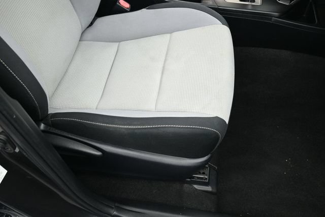 Used 2017 Toyota RAV4 XLE FWD image 32