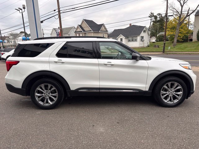 Certified 2023 Ford Explorer XLT w/ Equipment Group 202A AWD/4WD image 5