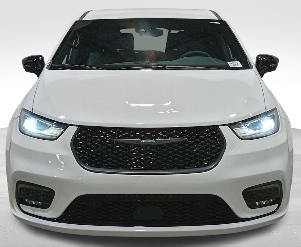 Used 2024 Chrysler Pacifica Limited FWD image 10
