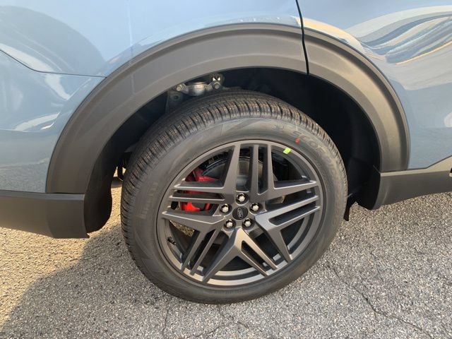 Certified 2026 Ford Explorer ST-Line w/ ST-Line Street Pack AWD/4WD image 40